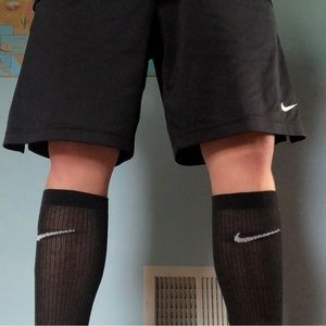 Nike Elite Crew Socks, black and medium and $20